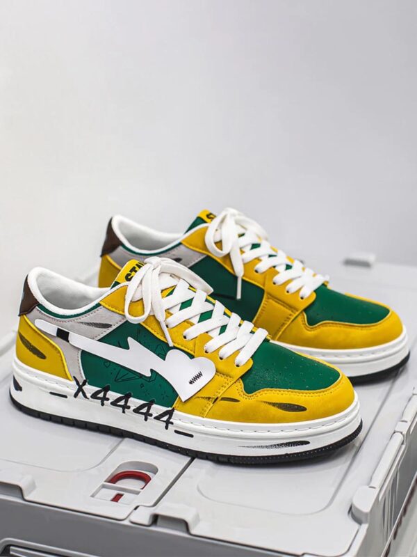 Graffiti Skate Sneakers - 1622